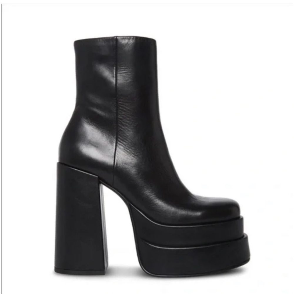Steve Madden Black High Platform Boots